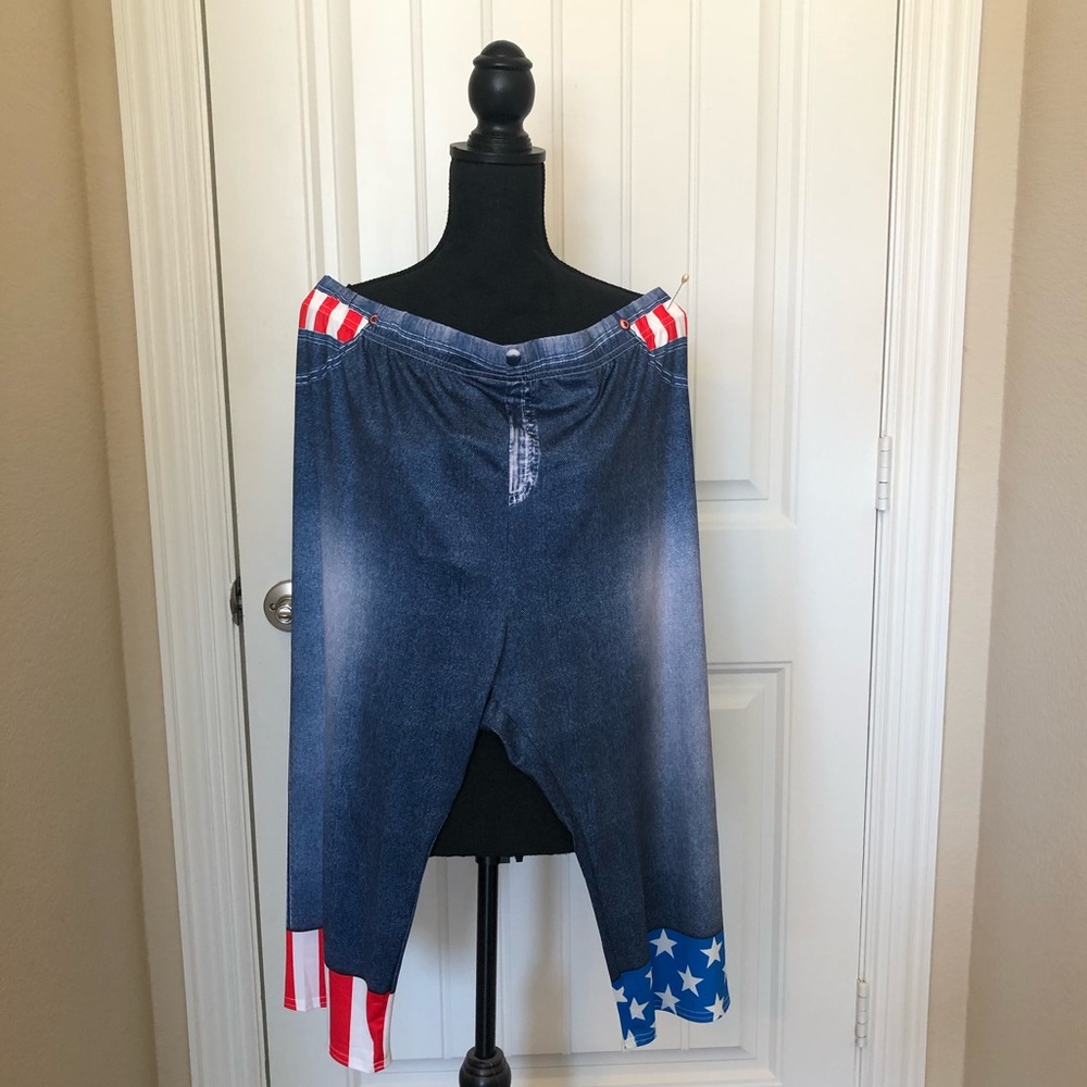 🥳 PATRIOTIC PULL ON CROP PANTS